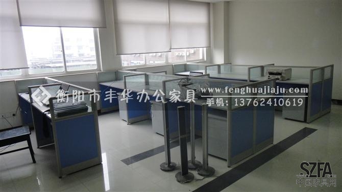 衡陽(yáng)豐華辦公家具，專業(yè)承接辦公家具相關(guān)工程。歡迎新老客戶訂購(gòu)、洽談！！