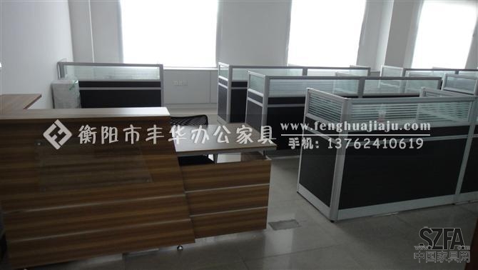 衡陽(yáng)市豐華辦公家具，專業(yè)做各類辦公屏風(fēng)，辦公屏風(fēng)組合