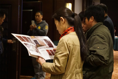 新品體驗區(qū)，讓每位嘉賓零距離體驗金大新品防盜門的過硬品質(zhì)