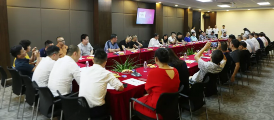 深圳家協(xié)第九屆理事會(huì)理事成員座談會(huì)現(xiàn)場